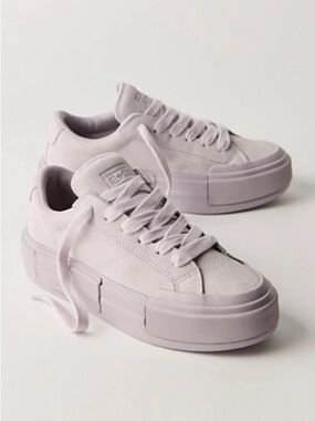 ๐ Rare! New lilac converse ๐ sneakers
